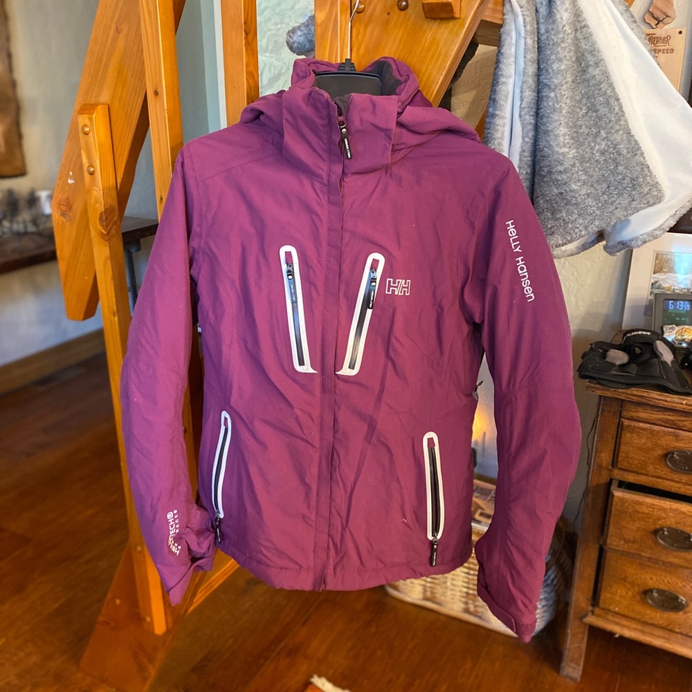 HELLY HANSEN SKI JACKET